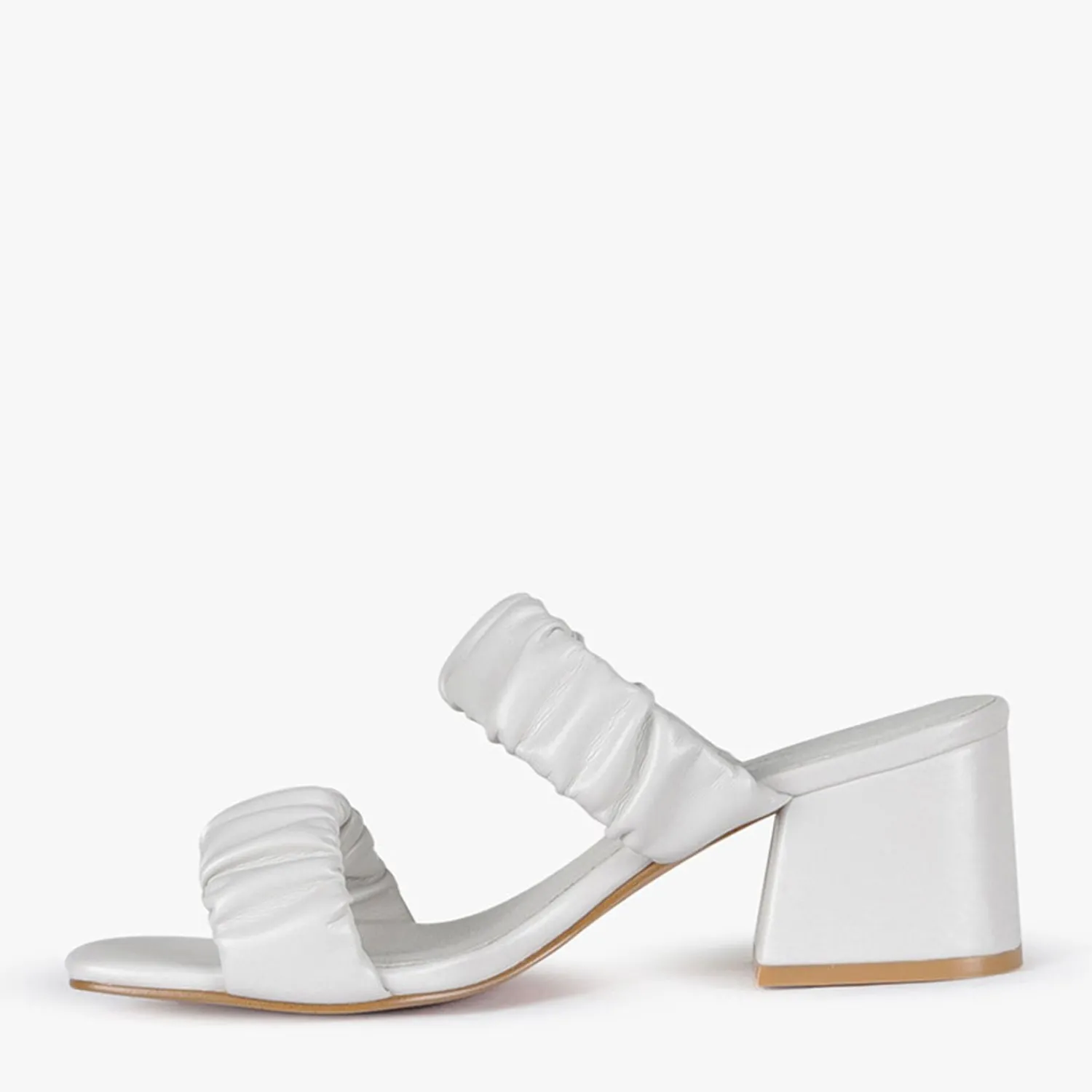Women Pied A Terre Geri