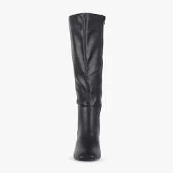 Women Pied A Terre Kamina