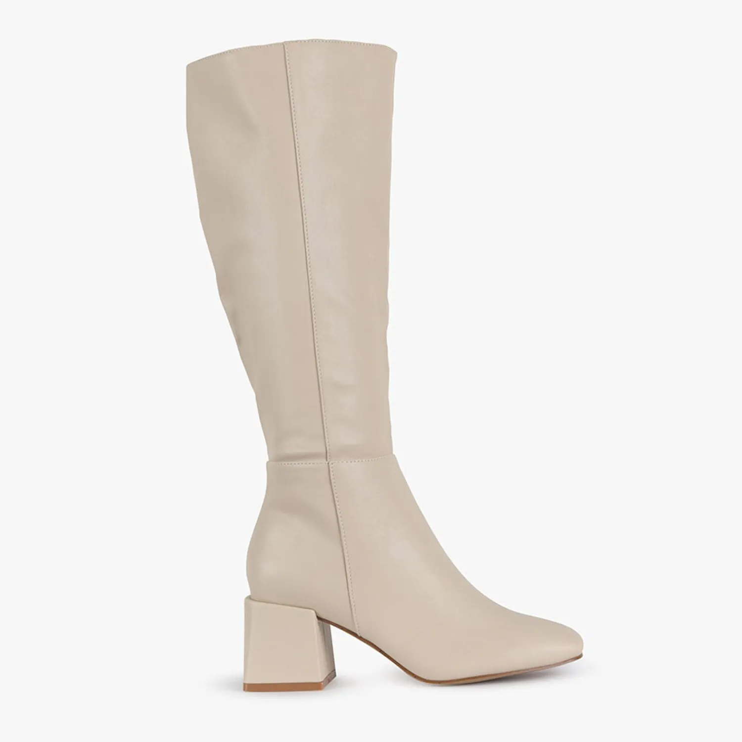 Women Pied A Terre Kamina