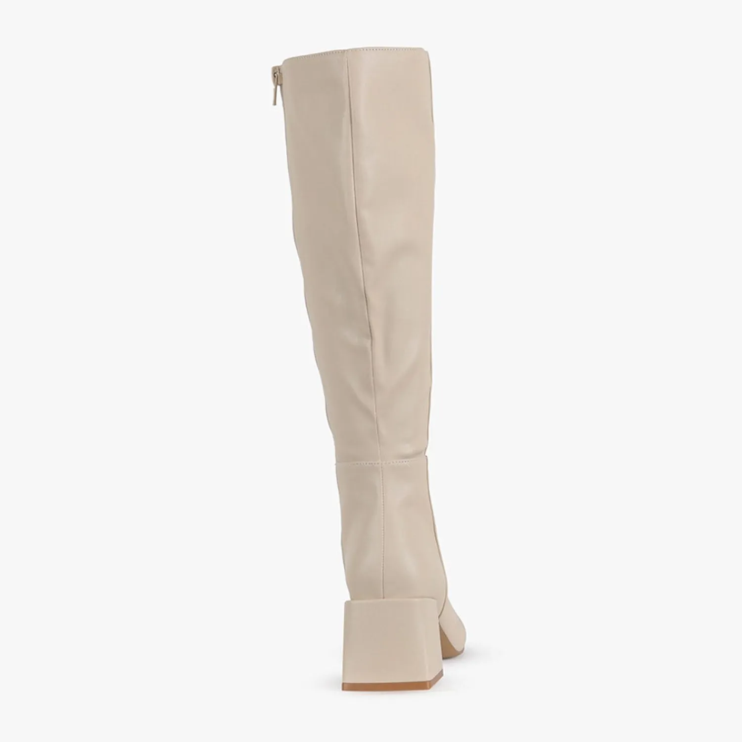 Women Pied A Terre Kamina